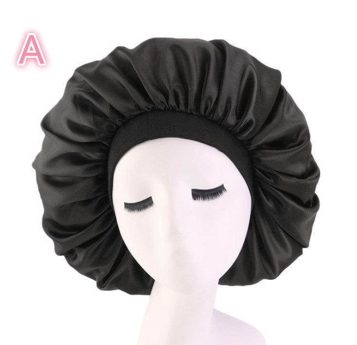 Bonnet de nuit en satin de soie imprimé beauté.