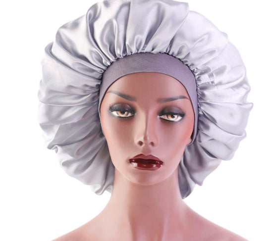 Bonnet de nuit en satin de soie imprimé beauté.